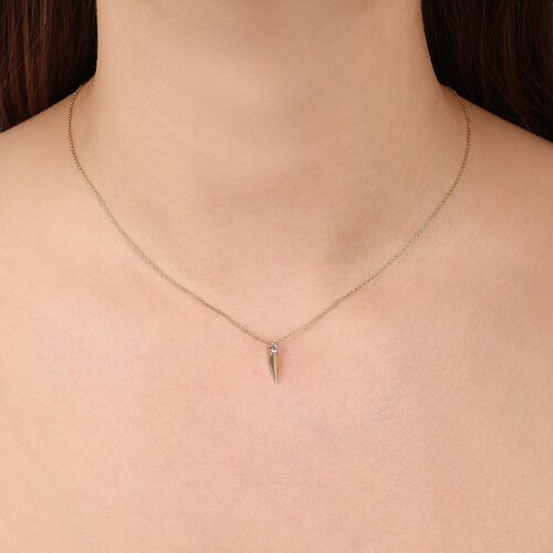 Kare Taşlı Uzun Piramit Kolye