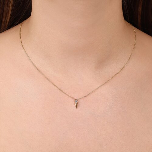 Kare Taşlı Kısa Piramit Kolye