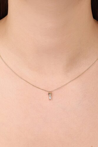 Baget Taşlı Kare Piramit Kolye