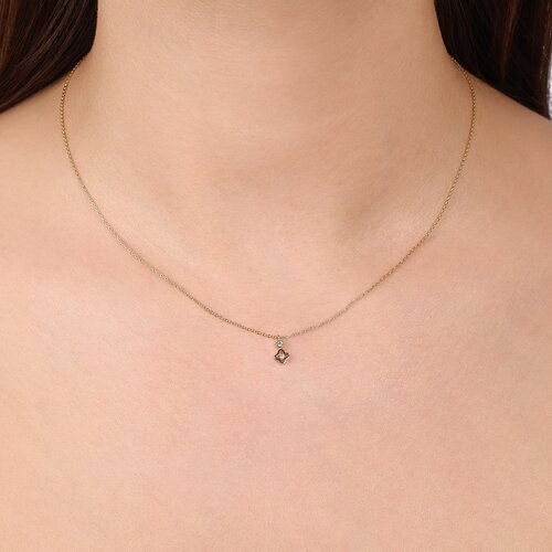 Minimal Taşlı Yonca Kolye