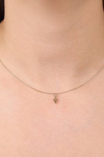 Minimal Taşlı Uzun Elmas Şekil Kolye