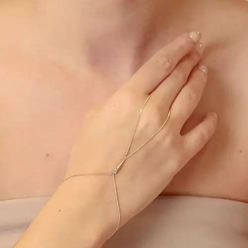 Taşlı Uzun Piramidik İnce Gurmet Zincir Şahmeran