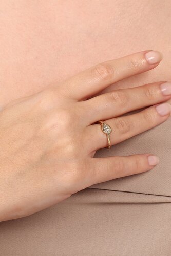 Damla Şeklinde Taşlı Yüzük