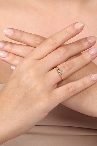 Üçlü Taşlı Tasarım Yüzük