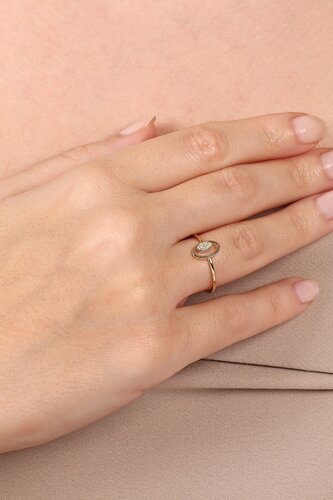 Oval Taşlı Çerçeve Yüzük