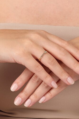 Minimal Kare Taşlı Zincir Yüzük