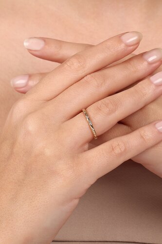 Sıra Taşlı Düz Yüzük