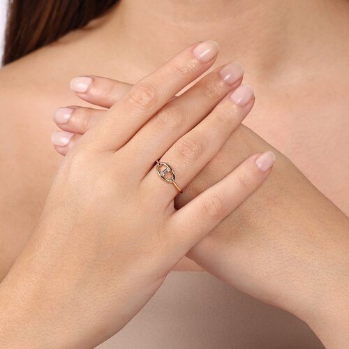 Oval Çerçeveli Baget Taşlı Yüzük