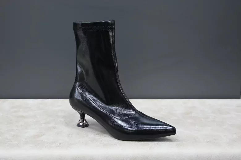 KADIN ÇİZME SİYAH