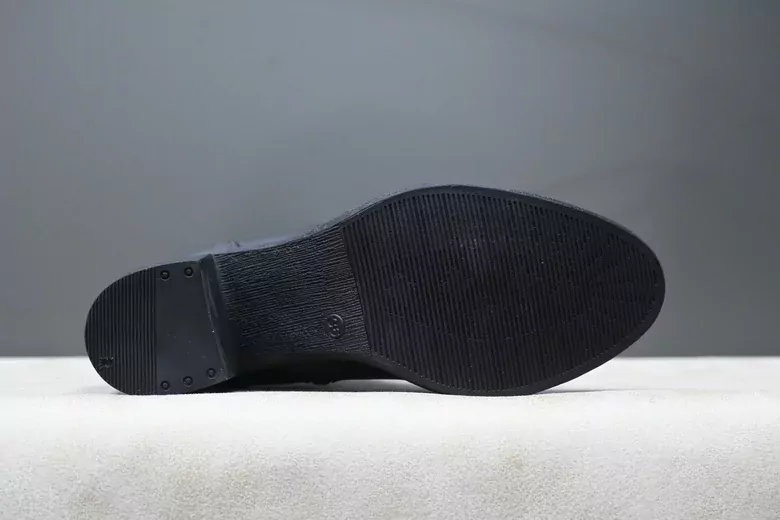 KADIN BOT SİYAH DERİ