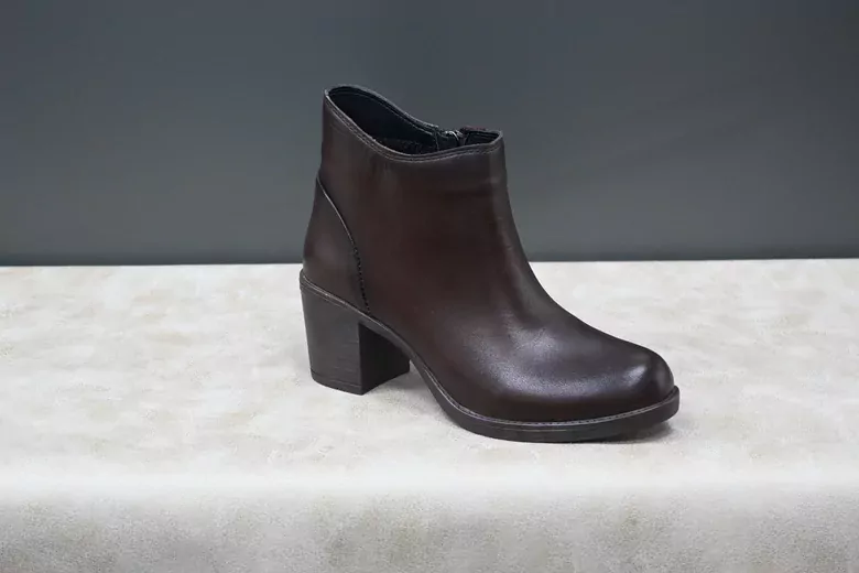 KADIN KAHVERENGİ DERİ BOT