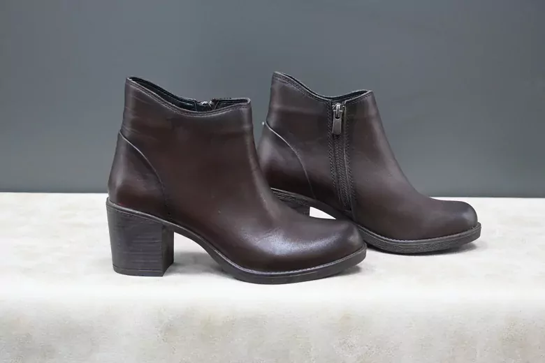 KADIN KAHVERENGİ DERİ BOT