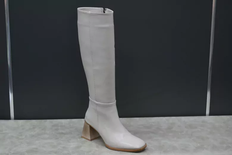 Kadın Düz Burun Deri Topuklu Çizme