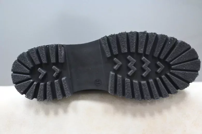 Kadın Düz Burun Çift Fermuar Kaymaz Taban Çizme