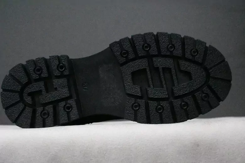 Kadın Deri Bağcıklı Fermuarlı Uzun Bot