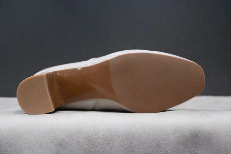 Kadın Deri Düz Burun İçi Kürklü Topuklu Kısa Bot