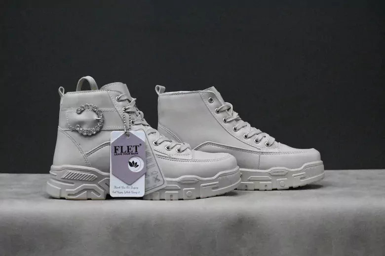 Kadın İçi Kürklü Bağcıklı Yarım Bot