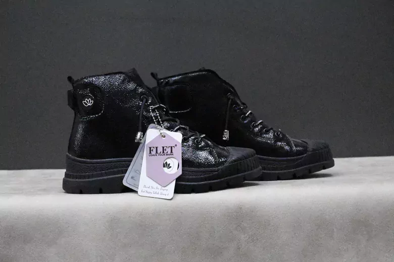 Kadın Kilitli Bağcıklı Bot