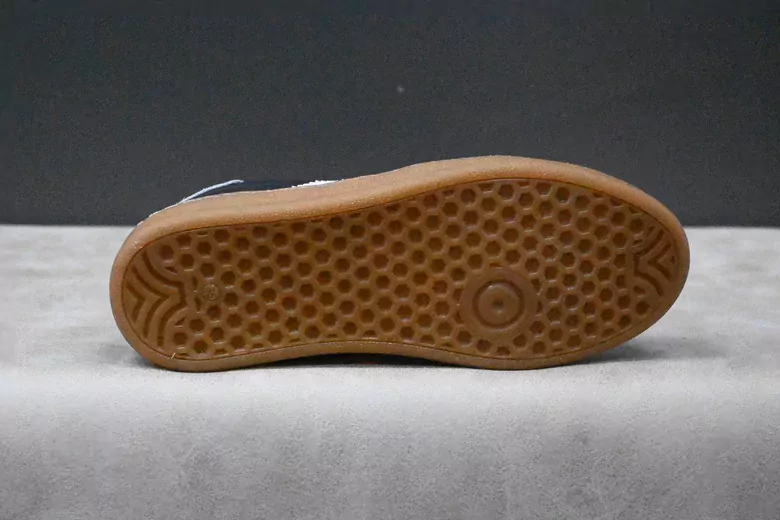 Kadın İç Dış Deri Silikon Taban Bağcıklı Spor