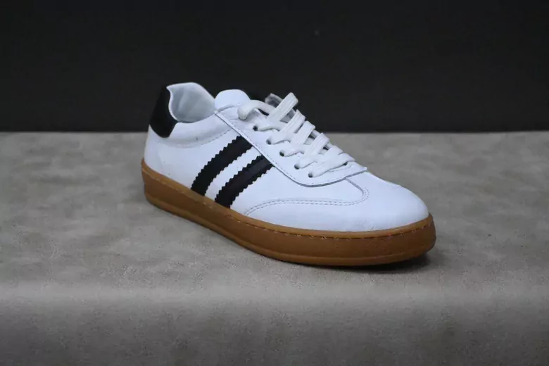 Kadın İç Dış Deri Silikon Taban Bağcıklı Spor