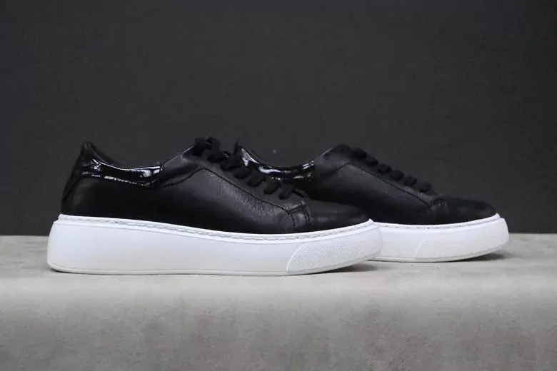 Kadın İç Dış Poliüretan Taban Bağcıklı Spor