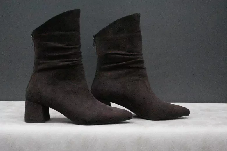 Kadın Süet Körüklü Kısa Topuklu Fermuarlı Çizme