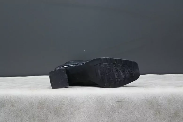 Kadın Topuklu Fermuar Kısa Bot