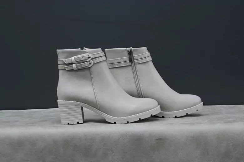 Kadın Kilteli Topuklu Bot