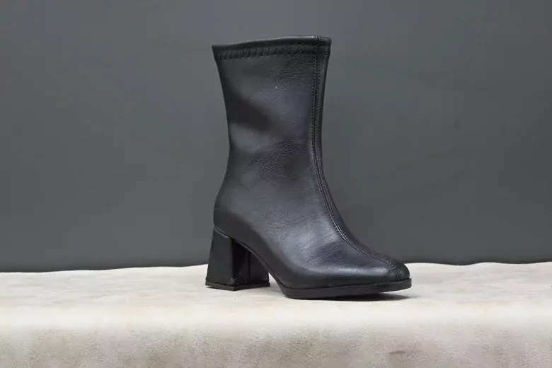 Kadın Deri Topuklu Fermuarlı Bot