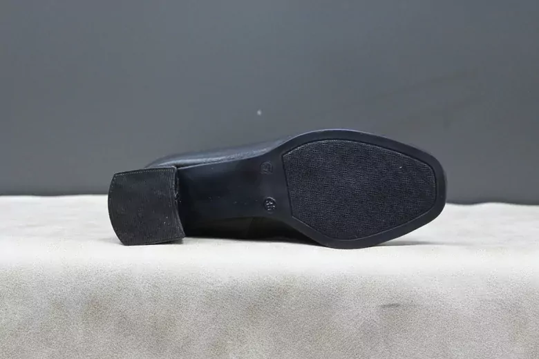 Kadın Deri Topuklu Fermuarlı Bot