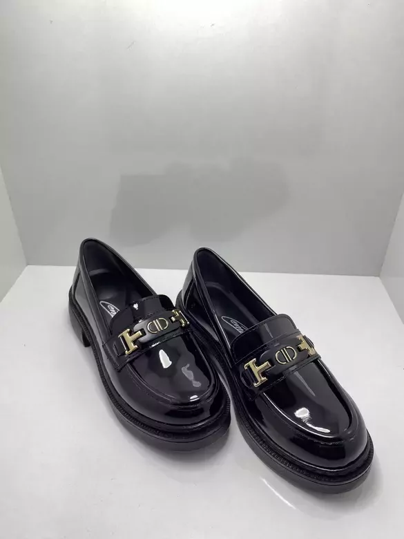 Kadın Rugan Deri Tokalı Babet