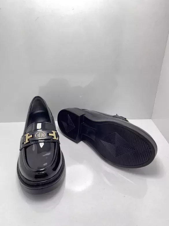 Kadın Rugan Deri Tokalı Babet