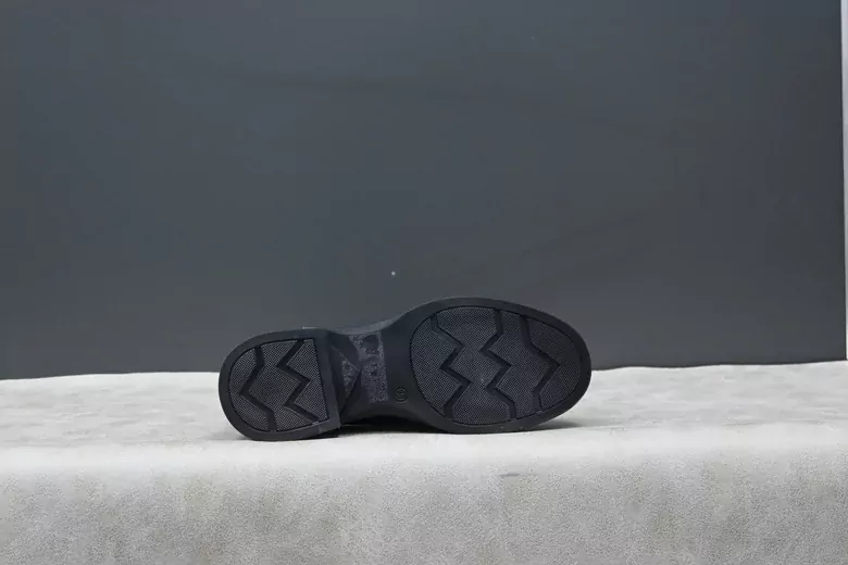 Kadın Tokalı Babet