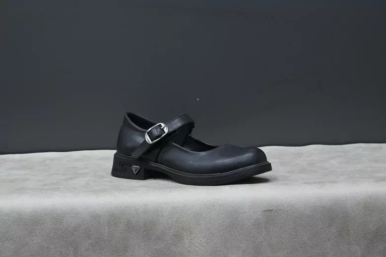 Kadın Kilteli Babet