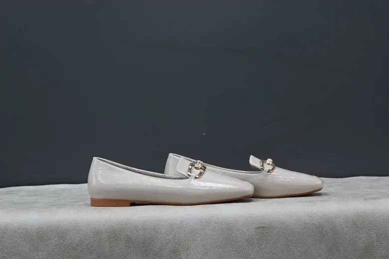 Kadın Taşlı Tokalı Babet