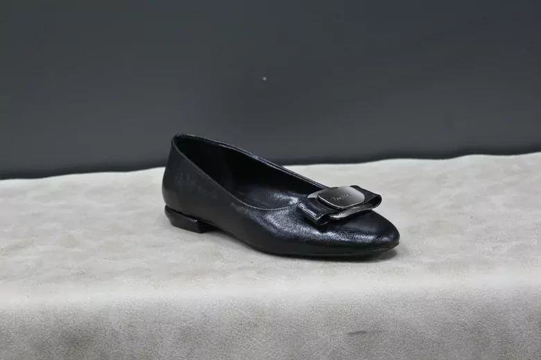 Kadın Armalı Babet