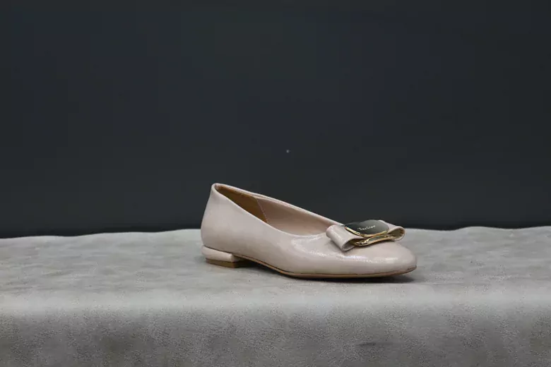 Kadın Armalı Babet