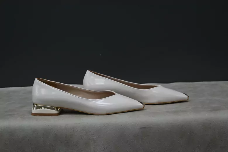 Kadın Droblu Sivri Burun Kısa Topuklu Babet