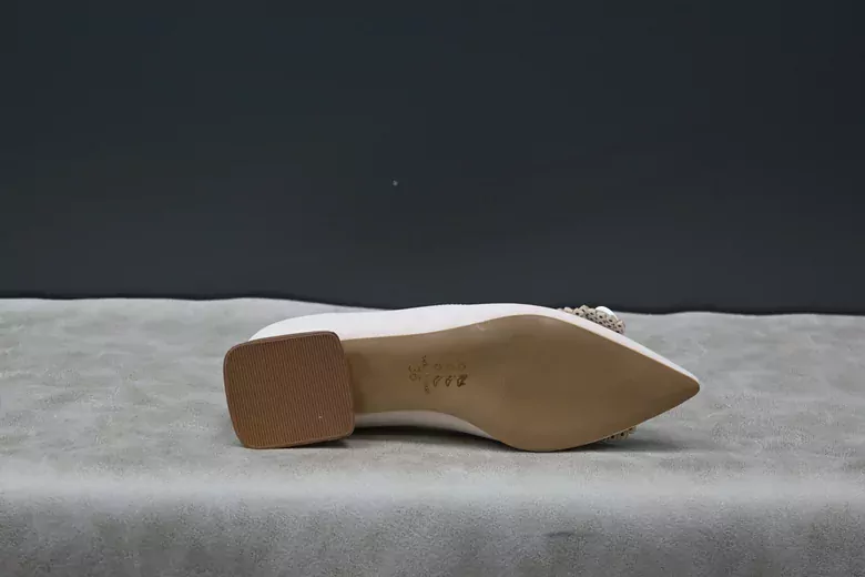 Kadın Fiyonklu Kısa Topuklu Babet