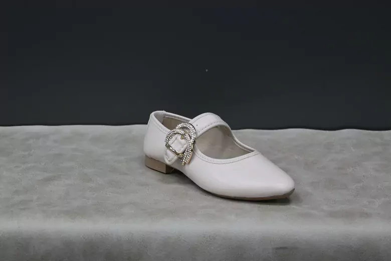 Kadın Taşlı Kilteli Babet