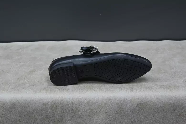 Kadın Taş Kilteli Babet