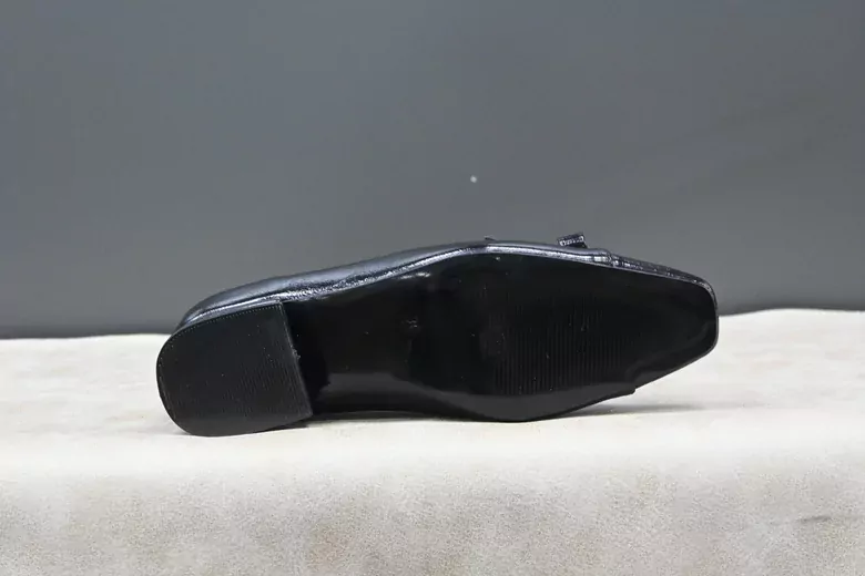 Kadın Kilteli Tokalı Babet