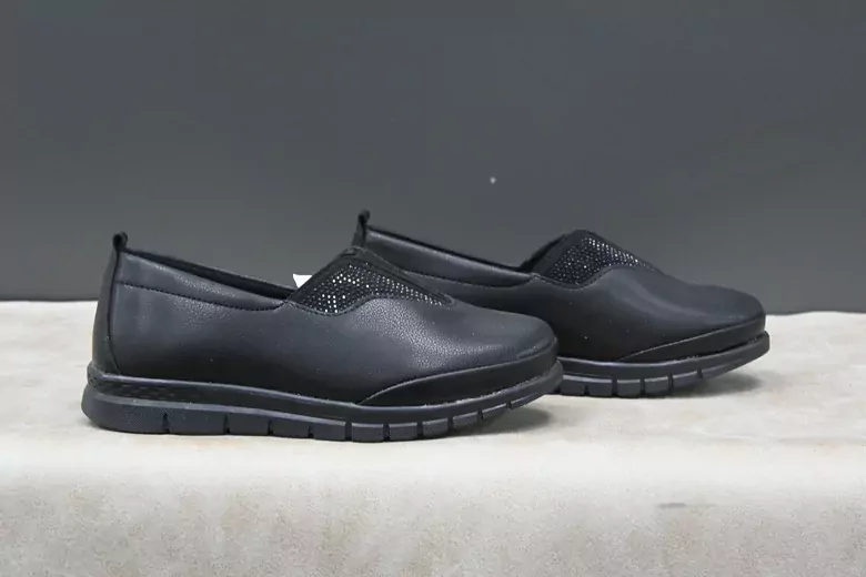 Kadın Lastik İnce Taş İşlemeli Anne Ayakkabı