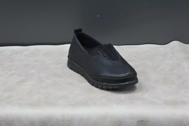 Kadın Lastik İnce Taş İşlemeli Anne Ayakkabı