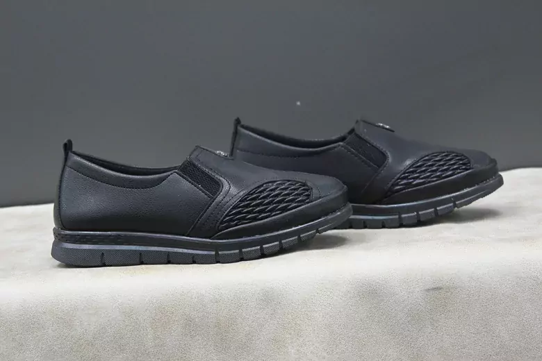 Kadın Kemik Çıkıntılı Ortapedik Anne Ayakkabı