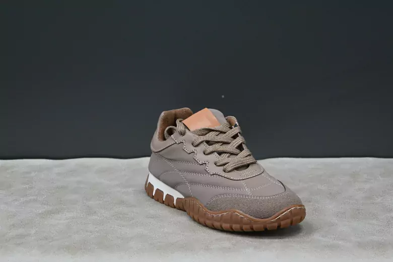 Kadın Silikon Taban Bağcıklı Spor