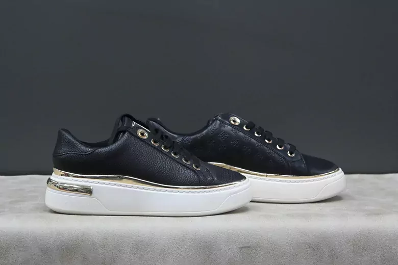 Kadın Gold Detaylı Spor