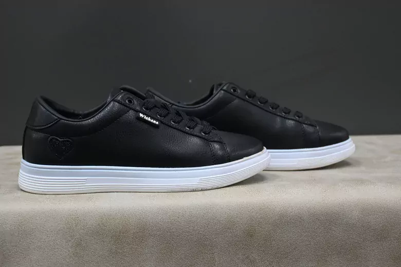 Kadın Bağcıklı Spor