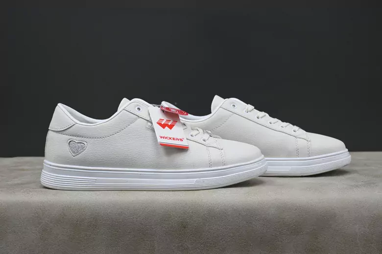 Kadın Bağcıklı Spor