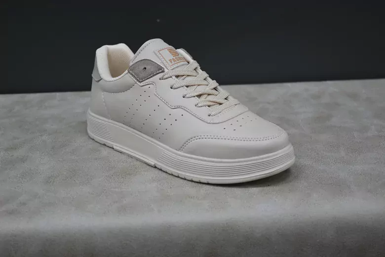 Kadın Bağcıklı Spor